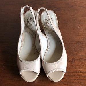 Mar-ket Wedge Creme Shoes